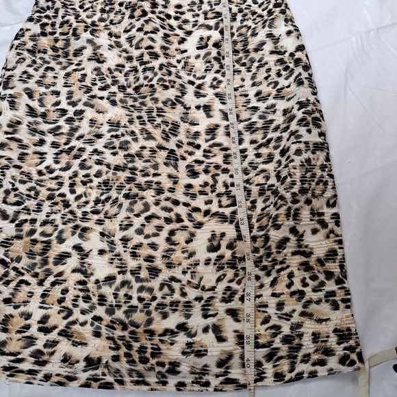 Frank Lyman Design Animal Print Sleeveless Midi Dress - Picture 10 of 12